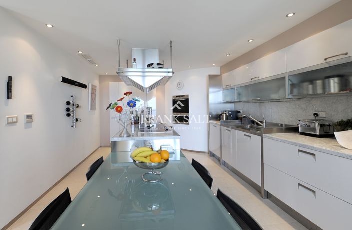 Image No.9-Appartement de 3 chambres à vendre à Portomaso