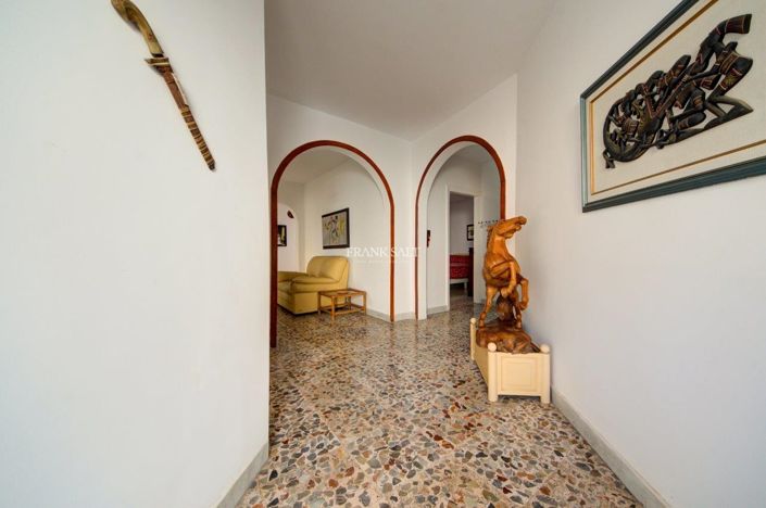 Image No.10-Propriété de 4 chambres à vendre à St Julians