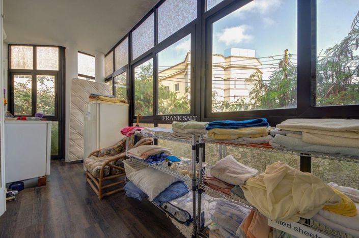 Image No.11-4 Bed Property for sale