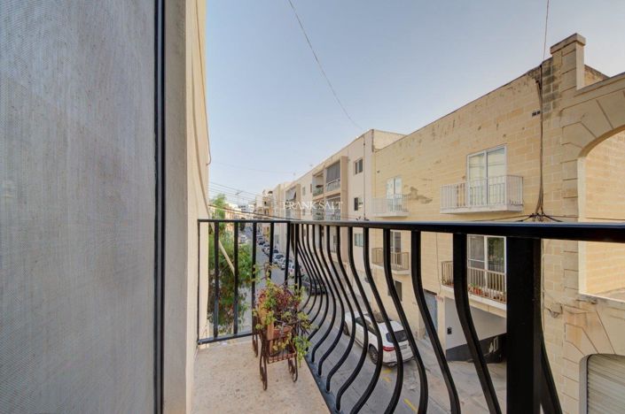 Image No.17-4 Bed Property for sale