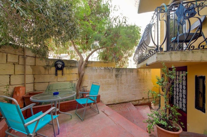 Image No.18-4 Bed Property for sale