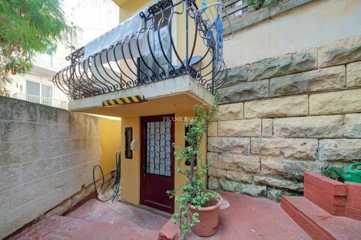 Image No.19-4 Bed Property for sale