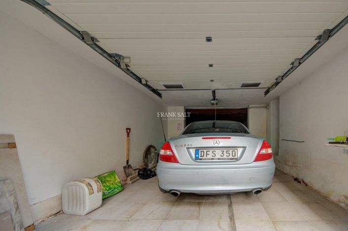 Image No.20-4 Bed Property for sale