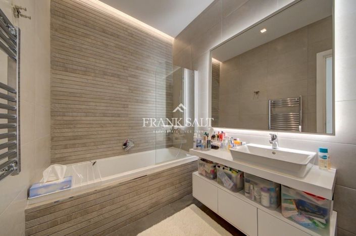 Image No.10-Penthouse de 3 chambres à vendre à Malta