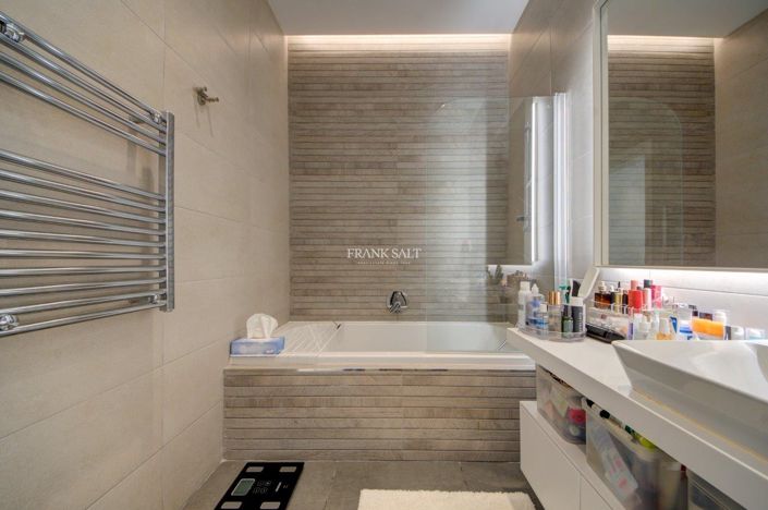 Image No.23-Propriété de 3 chambres à vendre à Malta