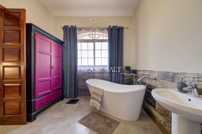 Image No.16-Maison de 5 chambres à vendre à Ghajnsielem