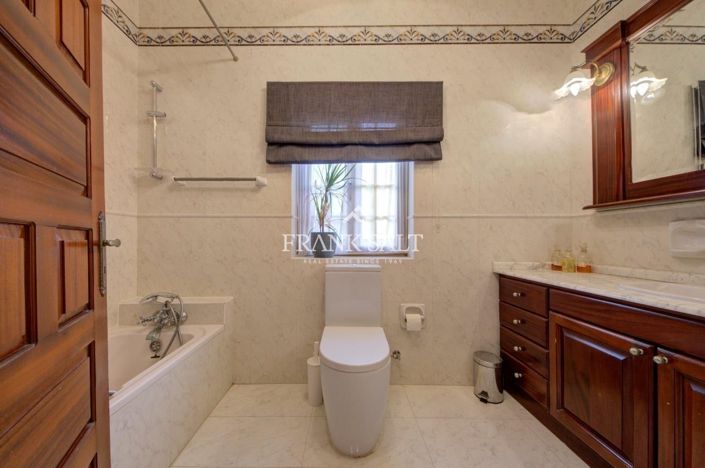 Image No.17-Maison de 5 chambres à vendre à Ghajnsielem