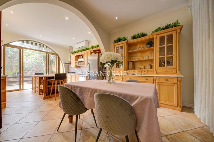 Image No.3-Maison de 5 chambres à vendre à Ghajnsielem