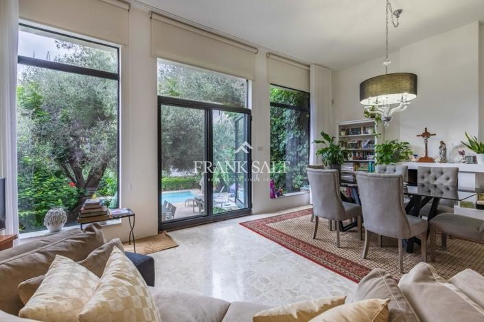 Image No.11-3 Bed Townhouse for sale