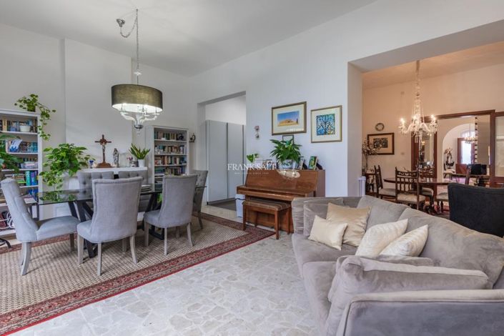 Image No.13-Propriété de 3 chambres à vendre à Sliema