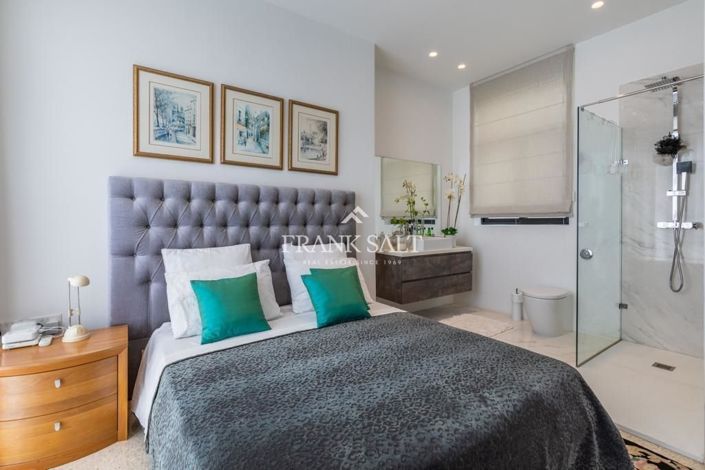 Image No.21-3 Bed Townhouse for sale