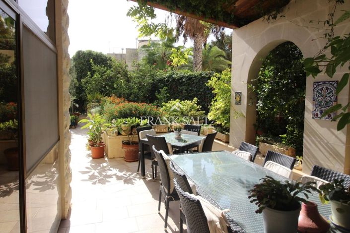 Image No.2-Villa de 4 chambres à vendre à Ta' L-Ibrag