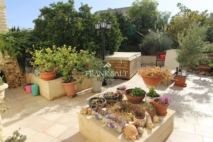 Image No.3-Villa de 4 chambres à vendre à Ta' L-Ibrag