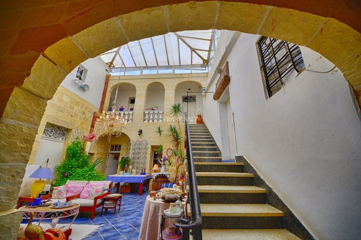 Image No.2-Propriété de 4 chambres à vendre à Zurrieq