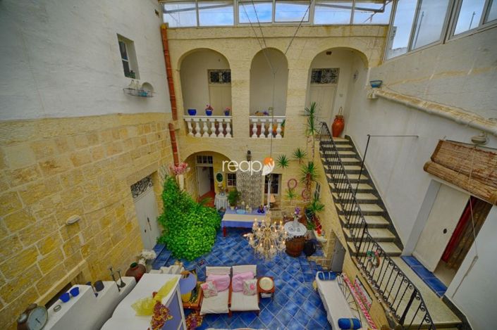 Image No.4-4 Bed Farmhouse for sale