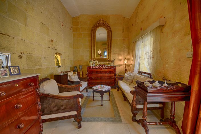 Image No.8-Propriété de 4 chambres à vendre à Zurrieq