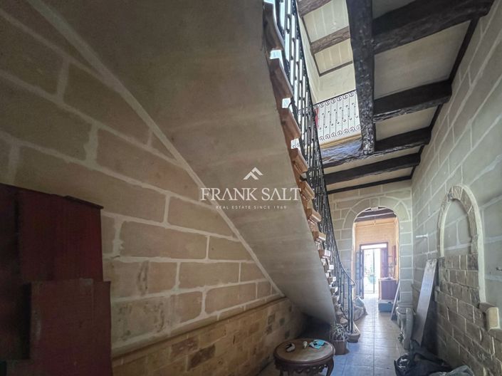 Image No.2-3 Bed Townhouse for sale