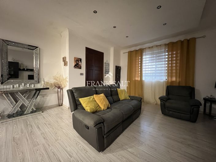 Image No.4-Appartement de 3 chambres à vendre à Zabbar