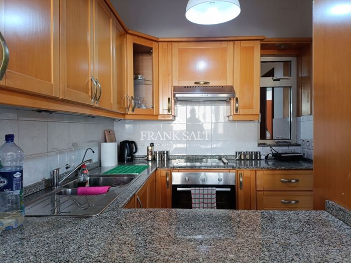 Image No.8-Appartement de 2 chambres à vendre à Marsaskala