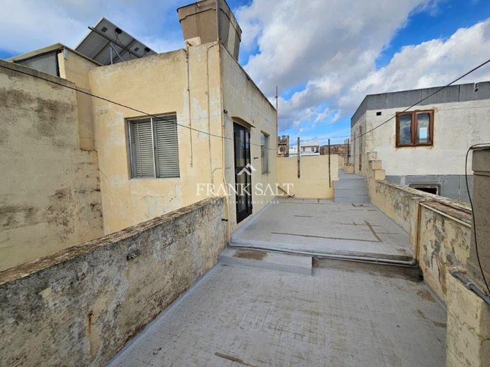 Image No.19-3 Bed Townhouse for sale