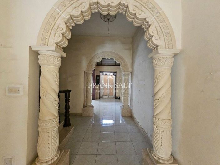 Image No.6-3 Bed Townhouse for sale