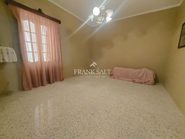 Image No.12-4 Bed Apartment for sale