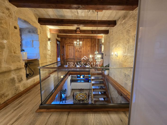 Image No.13-1 Bed Farmhouse for sale