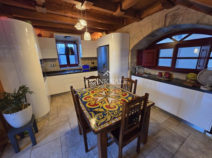 Image No.5-1 Bed Farmhouse for sale