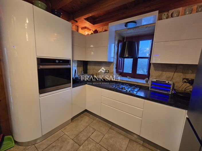 Image No.6-1 Bed Farmhouse for sale