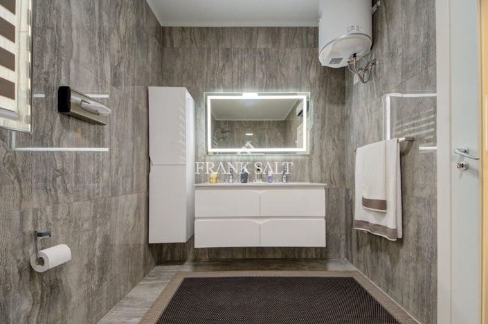 Image No.11-3 Bed Apartment for sale