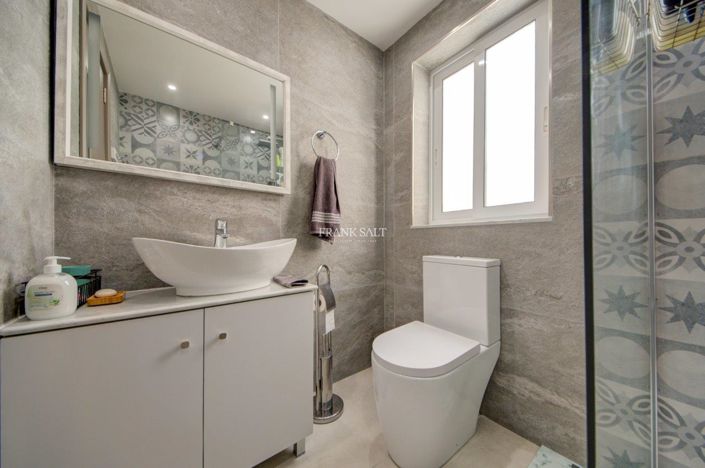Image No.9-Propriété de 3 chambres à vendre à Qala
