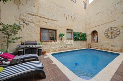 Ferme de 3 chambres à vendre à Qormi