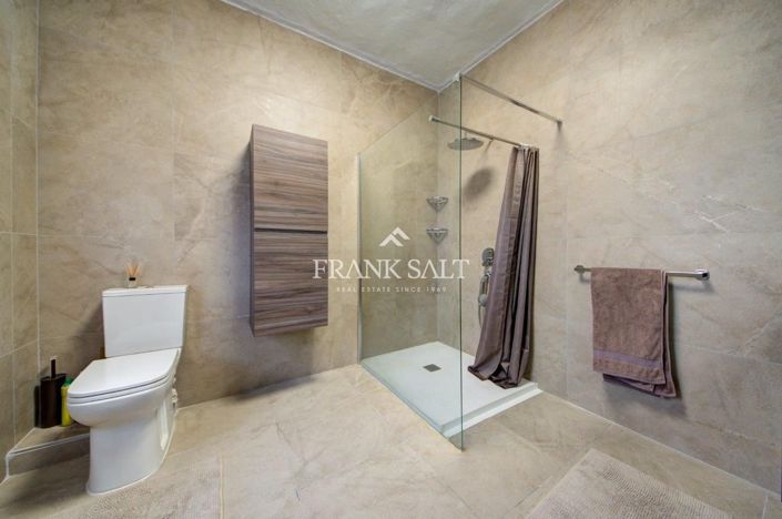 Image No.14-3 Bed Villa for sale