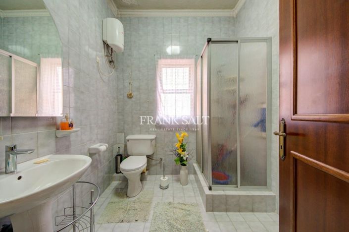 Image No.17-3 Bed Villa for sale