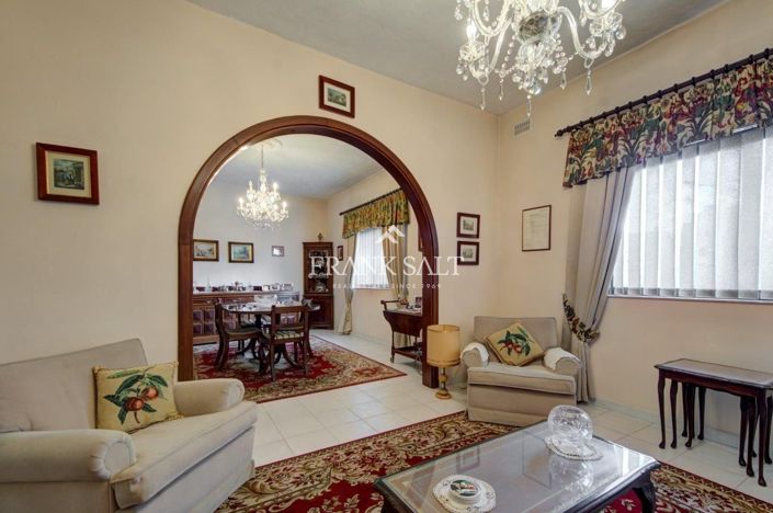 Image No.8-3 Bed Villa for sale