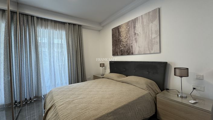 Image No.10-3 Bed Property for sale