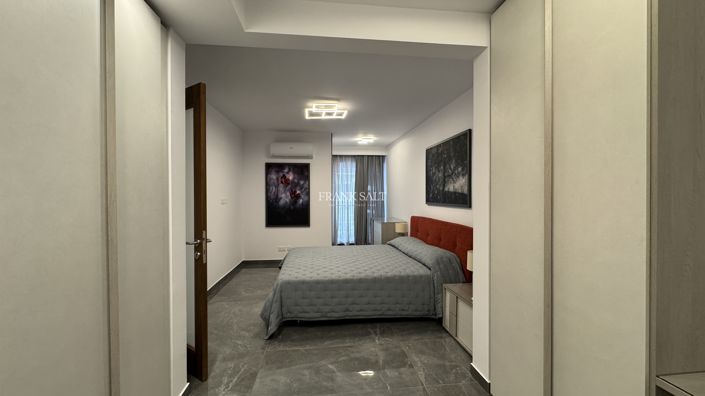 Image No.8-3 Bed Property for sale