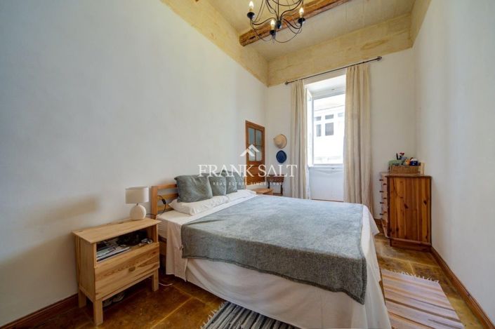 Image No.16-3 Bed Townhouse for sale