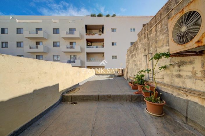 Image No.24-3 Bed Townhouse for sale