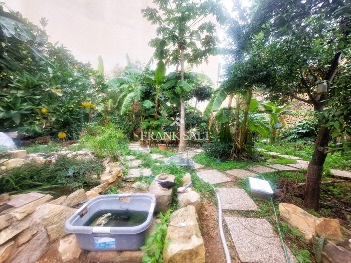 Image No.2-2 Bed Townhouse for sale