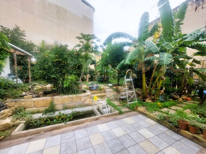 Image No.3-2 Bed Property for sale