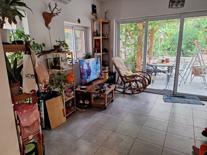 Image No.7-2 Bed Property for sale