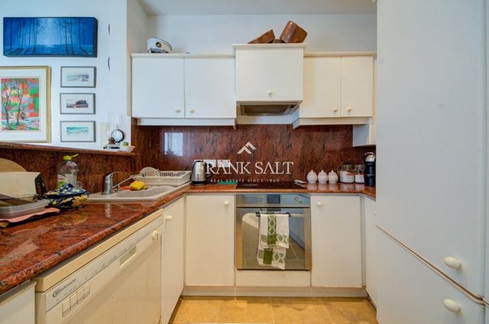 Image No.12-3 Bed Townhouse for sale