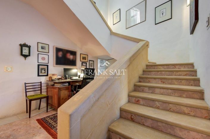 Image No.7-3 Bed Townhouse for sale