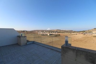 Penthouse de 3 chambres à vendre à Ghajnsielem