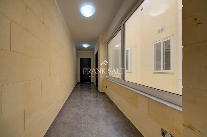 Image No.11-Penthouse de 3 chambres à vendre à Ghajnsielem