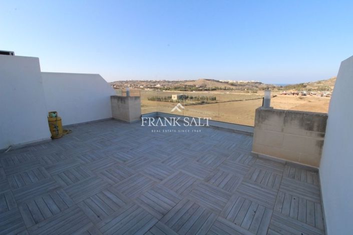 Image No.2-Penthouse de 3 chambres à vendre à Ghajnsielem