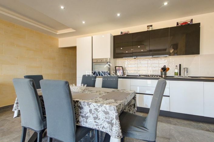 Image No.8-Penthouse de 3 chambres à vendre à Ghajnsielem