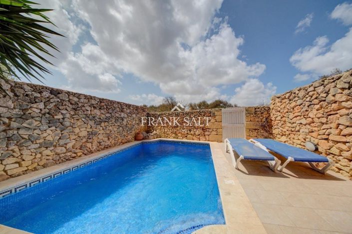 Image No.2-Ferme de 3 chambres à vendre à Qala