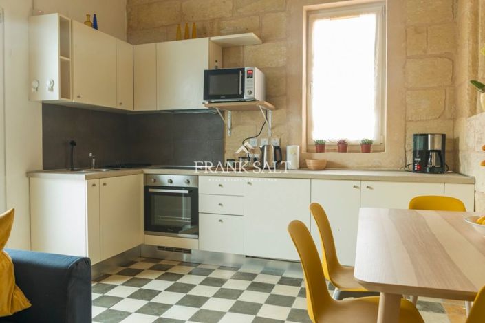 Image No.13-2 Bed Townhouse for sale